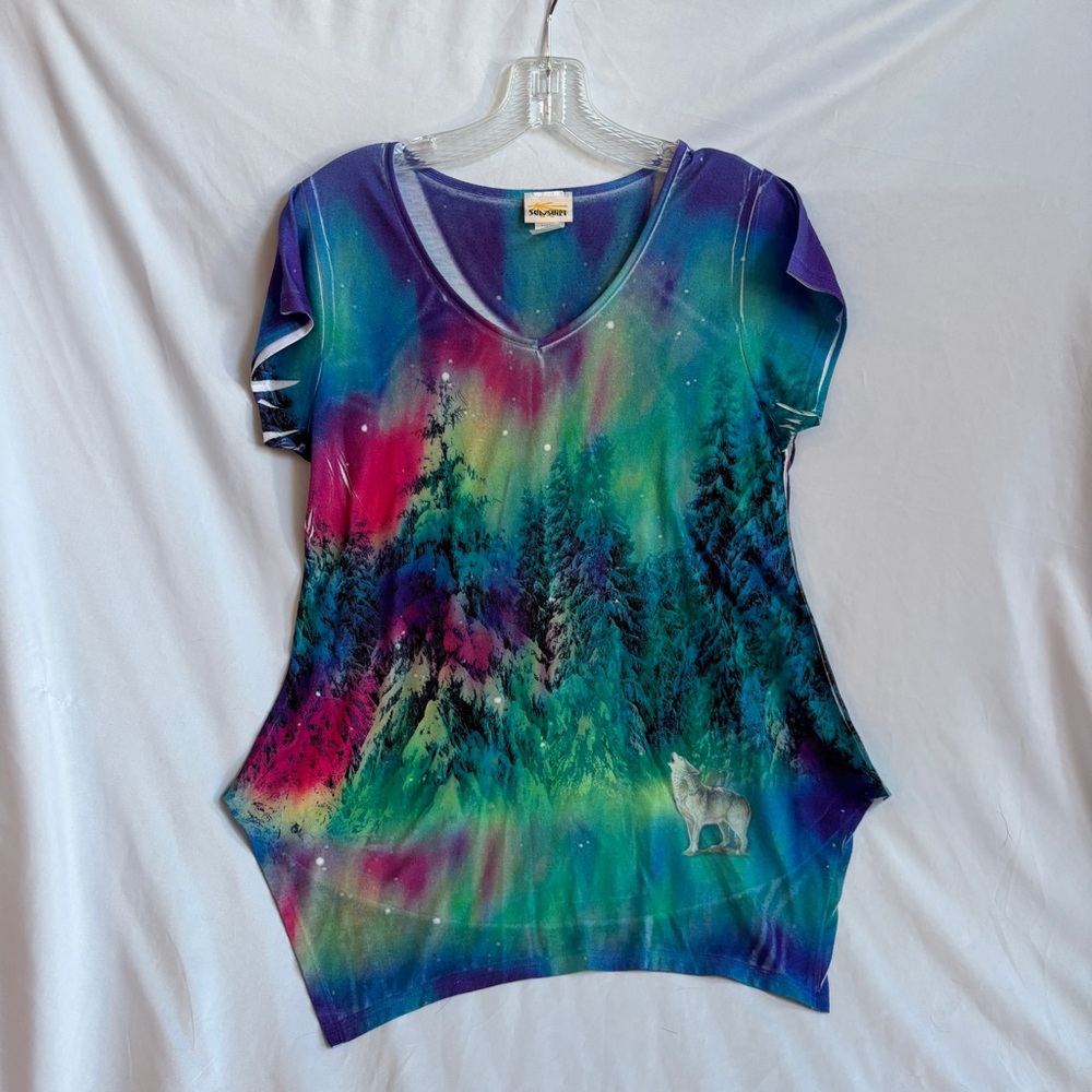 Women’s Sunshirt Asymmetrical Graphic Tee Northern Lights Summer Shirt